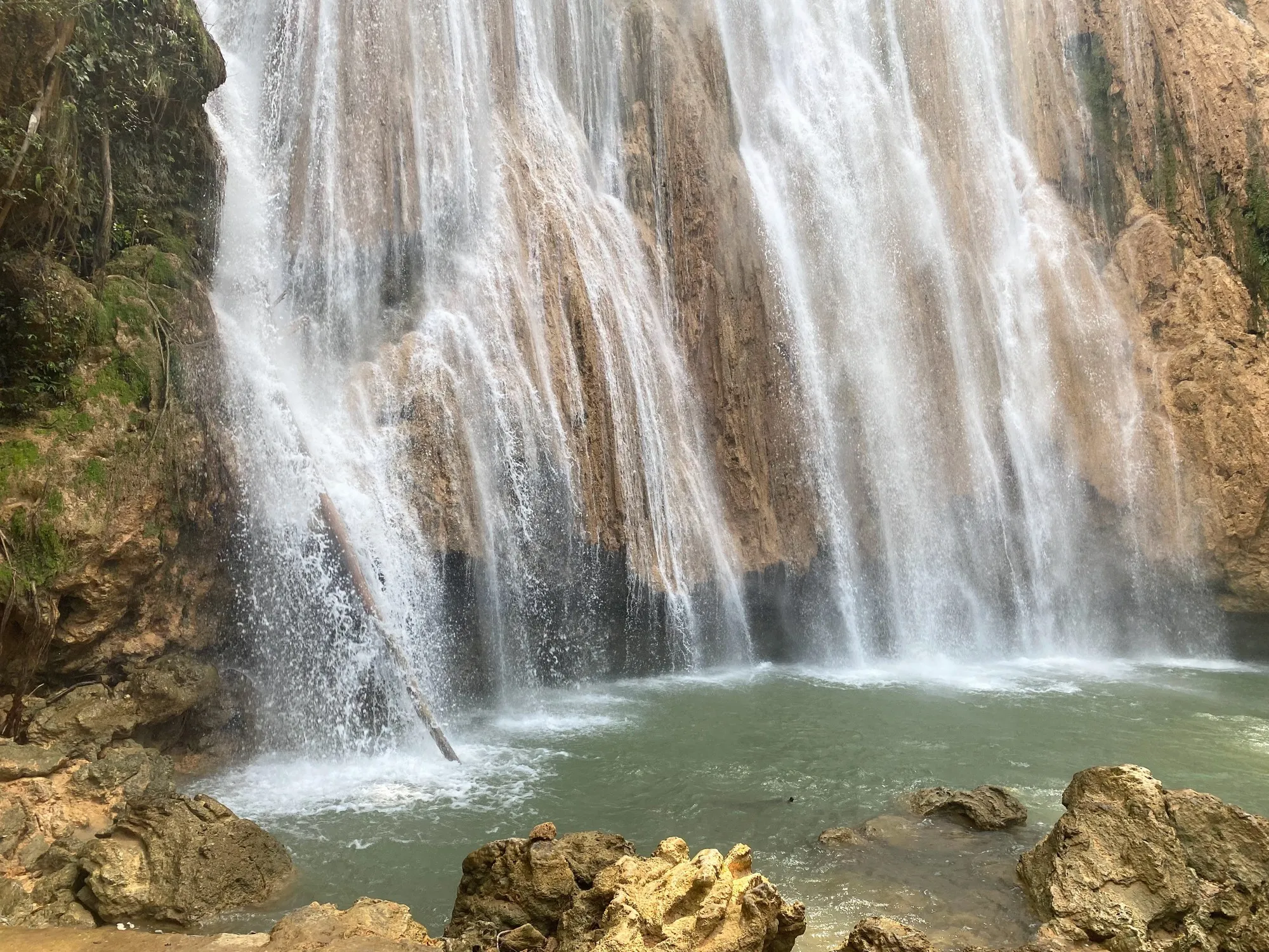 El Limón waterfall, Samaná